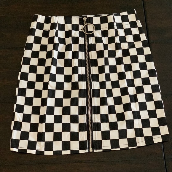 Checkered Skirt NEW (never worn) - Picture 1 of 2